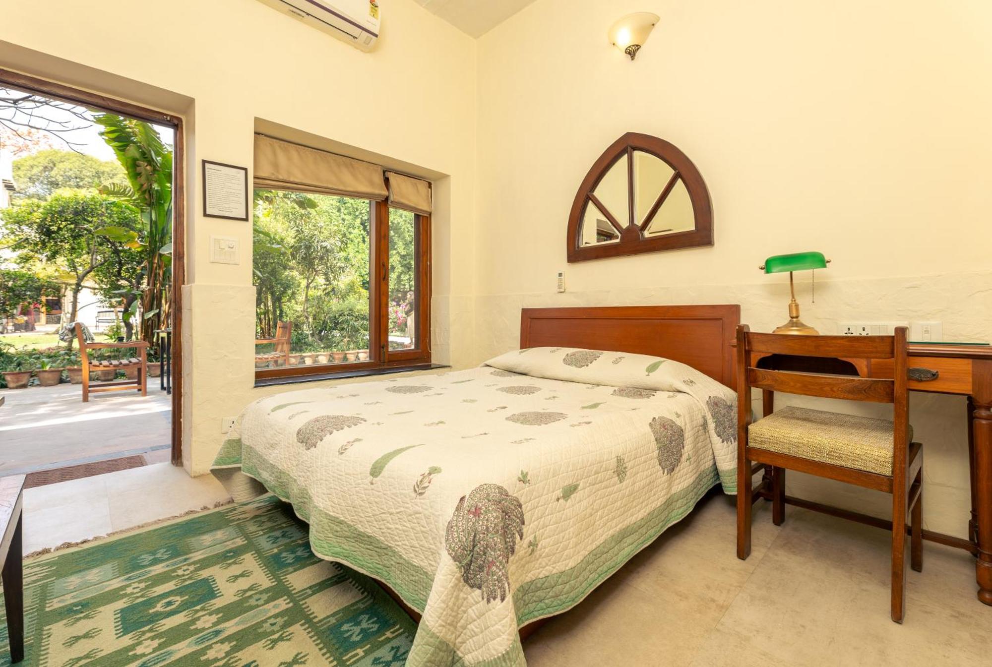 Lutyens Bungalow Нью-Дели Экстерьер фото